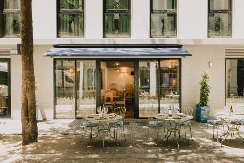 Outdoor seating O's Below